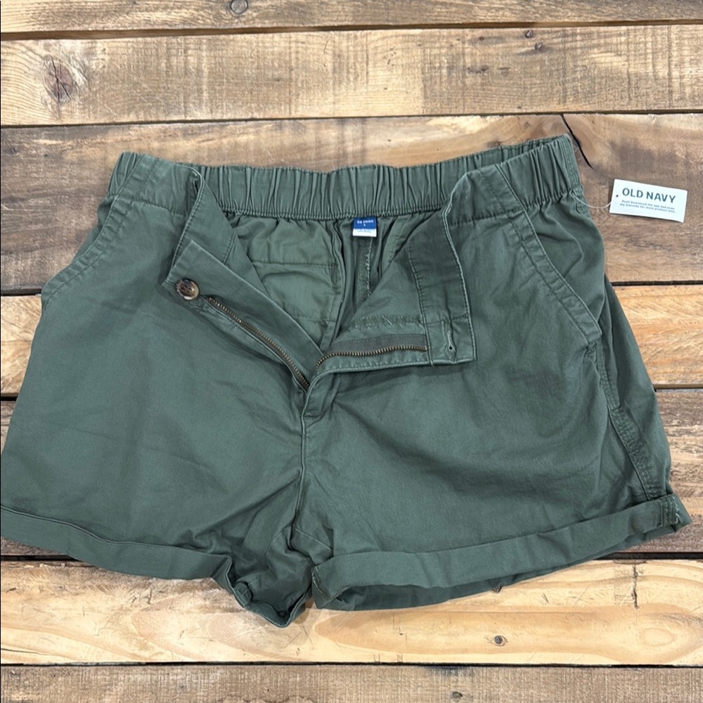 Old Navy Women's Olive Chino Shorts